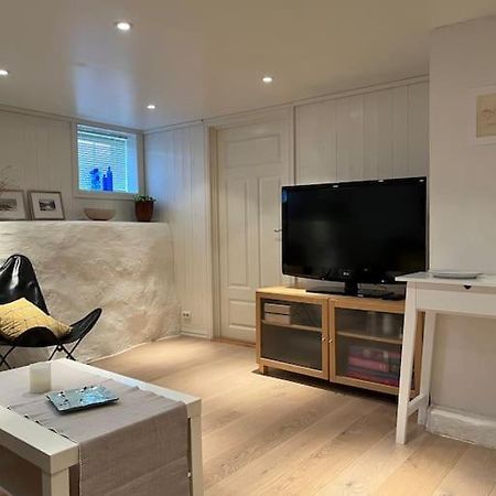 Hybel Med Bad Apartment Egersund Bagian luar foto